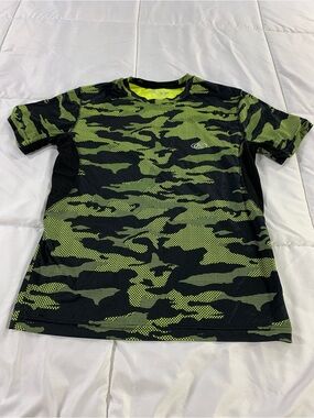 Pre loved RAWLINGS shirt mens size M
